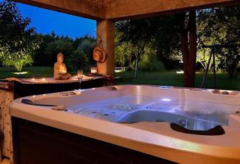 Domaine L Orgali  re allows 18 year olds to book a room