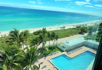 Ocean Front Units at Miami Beach allows 18 year olds to book a room