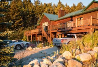 Two Bears Inn Bed & Breakfast allows 18 year olds to book a room