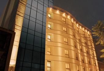 Hotel Solans Riviera allows 18 year olds to book a room