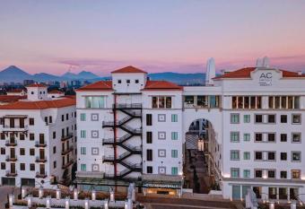 AC Hotels by Marriott Guatemala City allows 18 year olds to book a room