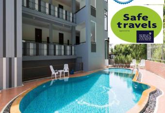 Phranang Place- SHA Extra has Balcony rooms