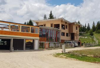 Vila Vlasic Odmor wellness & spa has Balcony rooms