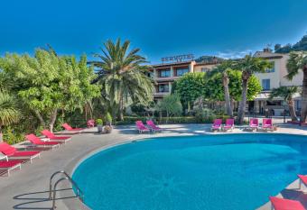 Servotel Castagniers has Balcony rooms