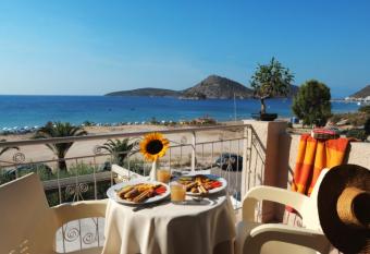 Golden Beach has Balcony rooms