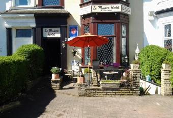 Le Maitre allows 18 year olds to book a room