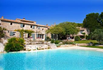 Le Mas De La Rose - Les Collectionneurs has Balcony rooms