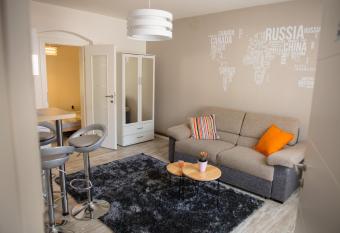 Apartment Impression allows 18 year olds to book a room