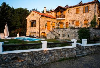 Eos - Authentic Experience has Balcony rooms