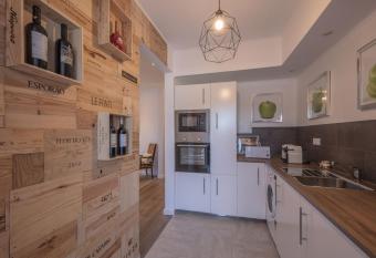 Sintra Wine Apartment has Balcony rooms