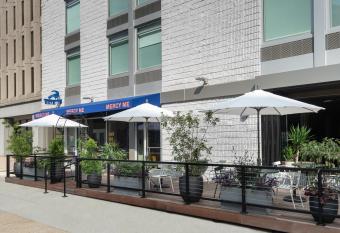 Vignette Collection Yours Truly DC allows 18 year olds to book a room