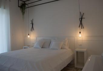 Boite d Esprit b&b de luxe has Balcony rooms