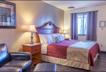 Shady Acre Inn and Suites allows 18 year olds to book a room