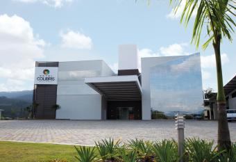 Hotel Colibris has rooms with a private hot tub