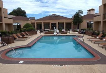 Courtyard by Marriott Atlanta Northlake allows 18 year olds to book a room