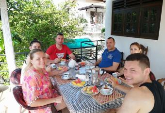 Villa Ok has Balcony rooms