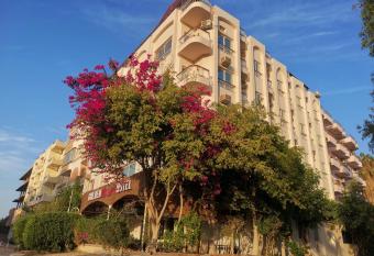 Golden Rose Hotel has Balcony rooms