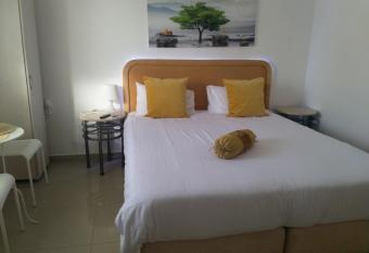 Carmit s Dead Sea Place allows 18 year olds to book a room