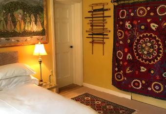 Corriebeg Cottage allows 18 year olds to book a room