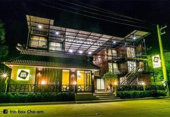 Inn Box ChA-AM has Balcony rooms