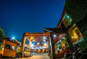 Siam Boutique Hotel allows 18 year olds to book a room