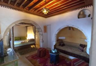 Maison Leila has Balcony rooms