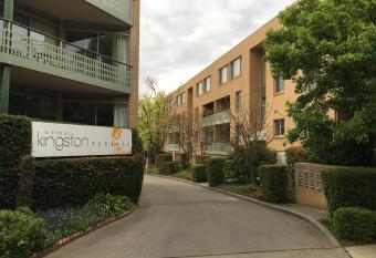 Kingston Comfy Apartment has Balcony rooms