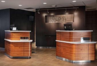 Sonesta Select Whippany Hanover has Balcony rooms