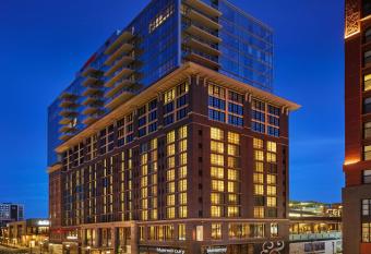 Canopy by Hilton Washington, DC - Bethesda North has Balcony rooms