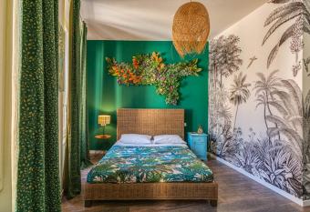 Coderooms has Balcony rooms