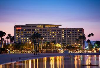 Marina del Rey Marriott allows 18 year olds to book a room
