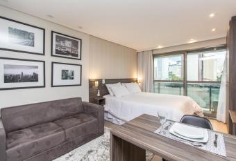 Encanto e Requinte - Studio Central - 7th007 has Balcony rooms