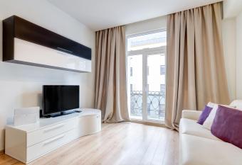 Vytauto Apartment allows 18 year olds to book a room