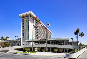 Los Angeles Airport Marriott has Balcony rooms