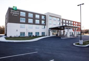 Holiday Inn Express & Suites Gettysburg By IHG allows 18 year olds to book a room
