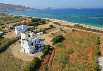 Nostos Plaka Beach allows 18 year olds to book a room