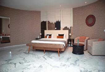 THE PALMS Luxury Boutique Hotel allows 18 year olds to book a room