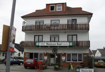 Gasthof und Pension Mainzer Rad has Balcony rooms