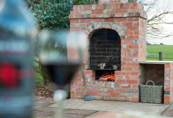 Killynaught Spa Cottages allows 18 year olds to book a room