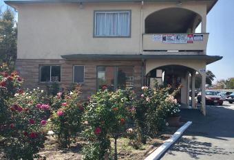 Motel 6 Richmond CA Civic Center has Smoking rooms