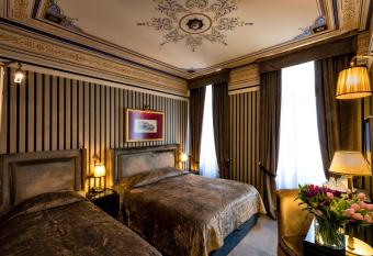 Maison Grecque Hotel Extraordinaire allows 18 year olds to book a room