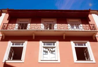 cinco em 5 has Balcony rooms