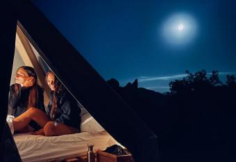 La Fattoria dei Sibillini has rooms with a private hot tub