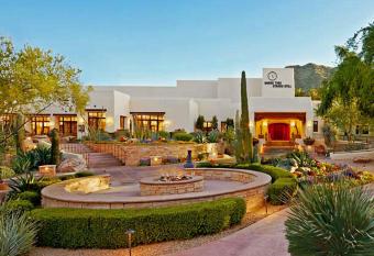 JW Marriott Scottsdale Camelback Inn Resort & Spa has Balcony rooms
