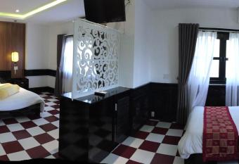 Hai Yen Hotel has Balcony rooms