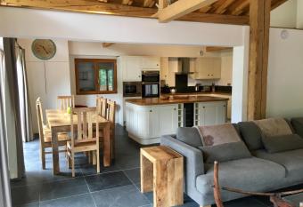 Chalet Marmotte 1 has Balcony rooms