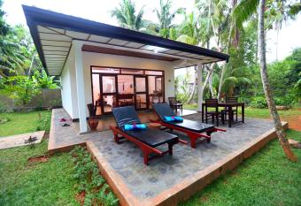 Selnara Private Luxury Villa and Ayurveda Spa has Balcony rooms