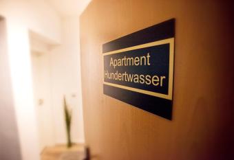 Apartment Hundertwasser has Balcony rooms