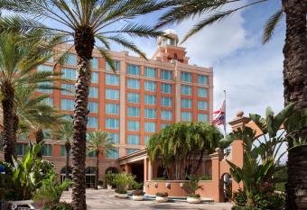 Renaissance Tampa International Plaza Hotel allows 18 year olds to book a room
