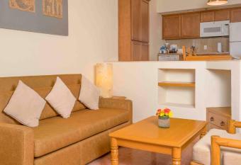 Club Regina Los Cabos has Balcony rooms